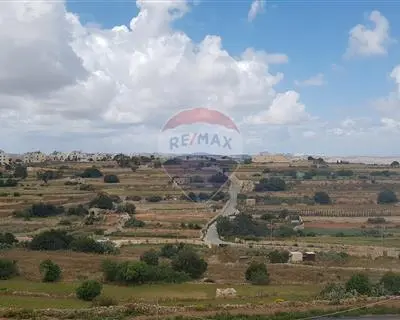 3 bedroom Apartment to rent in Gharghur