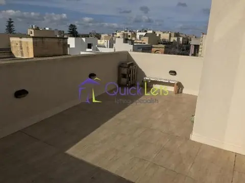 2 bedroom Penthouse to rent in Naxxar