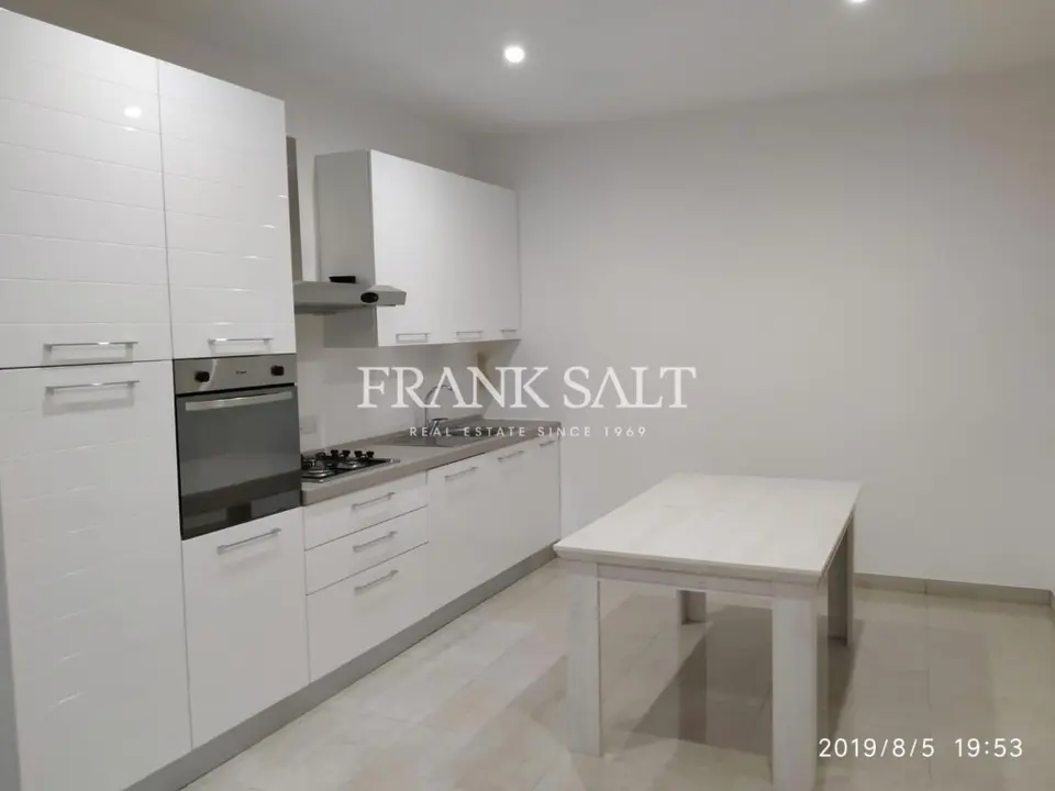 1 bedroom Maisonette to rent in Ta' Xbiex