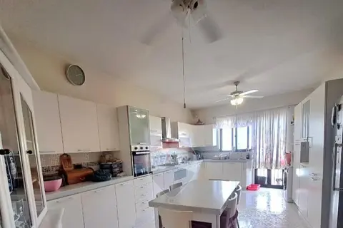 3 Bedroom Maisonette For Sale in Mosta