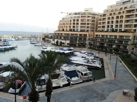 3 bedroom Apartment to rent in St. Julians