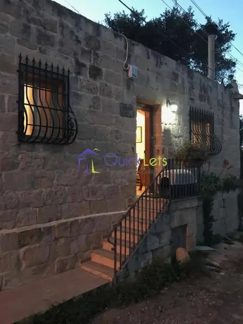 2 bedroom Farmhouse to rent in Siggiewi
