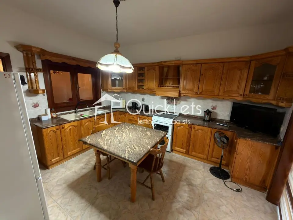 3 bedroom Maisonette to rent in Fgura