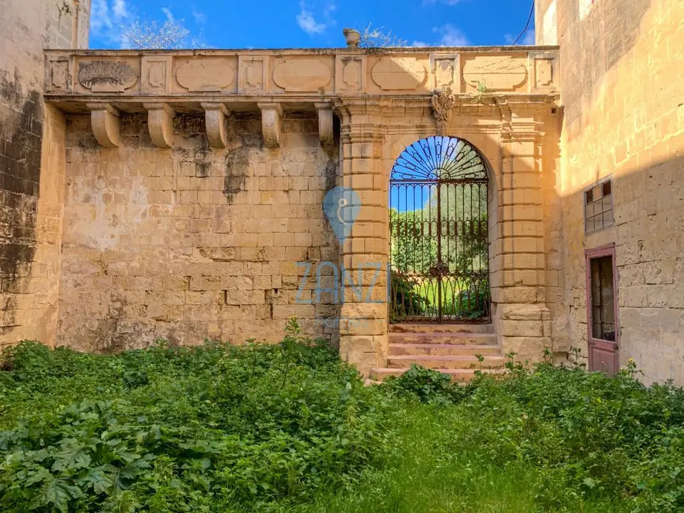 Palace/Castle/Manor for sale in Zebbug