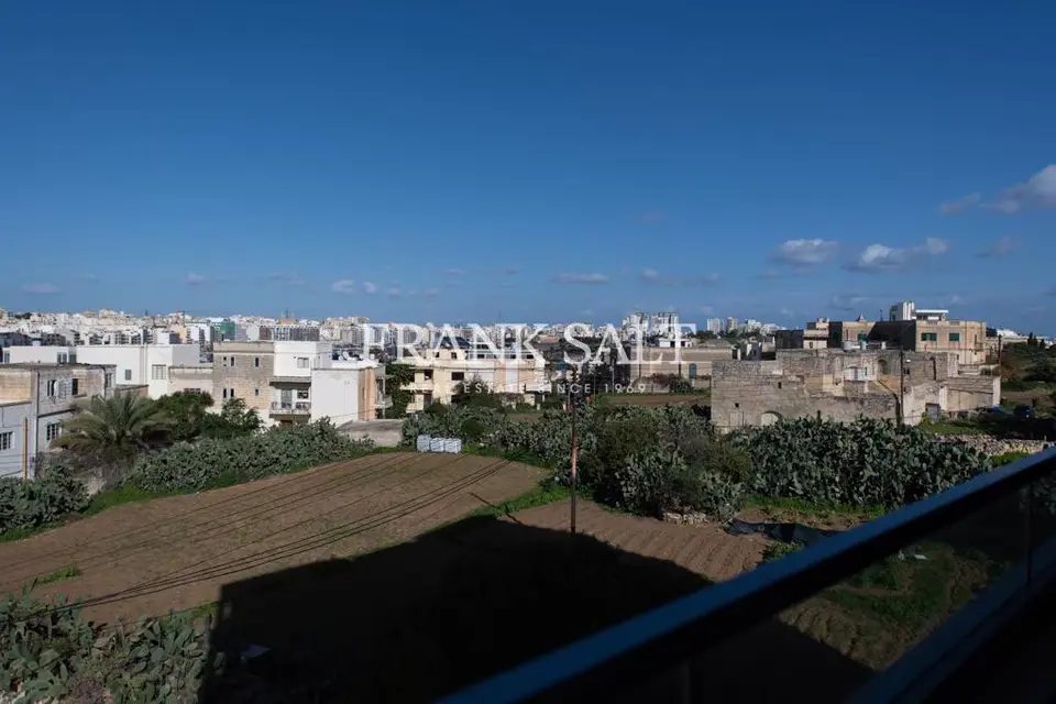 2 bedroom Apartment to rent in Ta' Xbiex