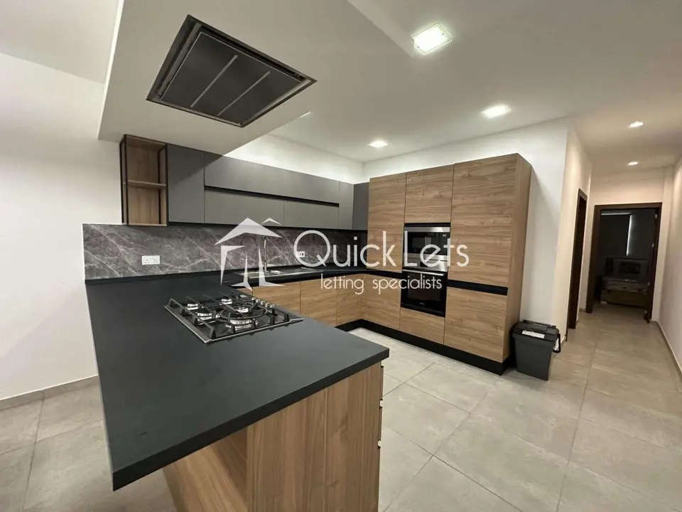 2 bedroom Maisonette to rent in Hamrun