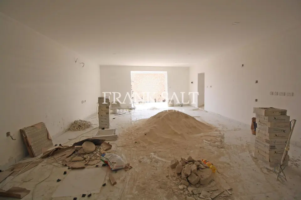 Qormi, Furnished Apartment