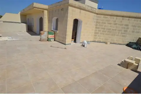 2 bedroom Penthouse for sale in Siggiewi