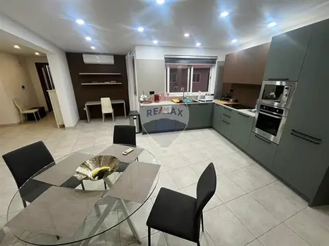 3 bedroom Penthouse to rent in Msida