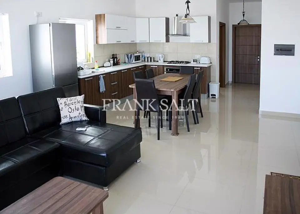 San Gwann, Furnished Penthouse