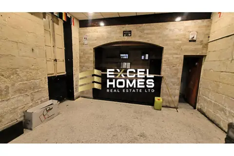 10 Bedroom Palazzo For Sale in Zebbug