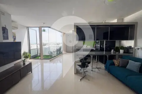 2 Bedroom Penthouse For Sale in Swieqi