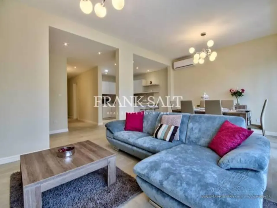 St Julians, Maisonette