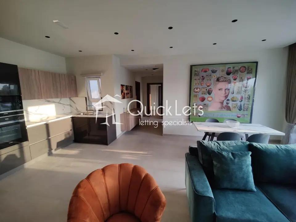 2 bedroom Penthouse to rent in St. Julians