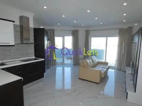 3 bedroom Penthouse to rent in Safi
