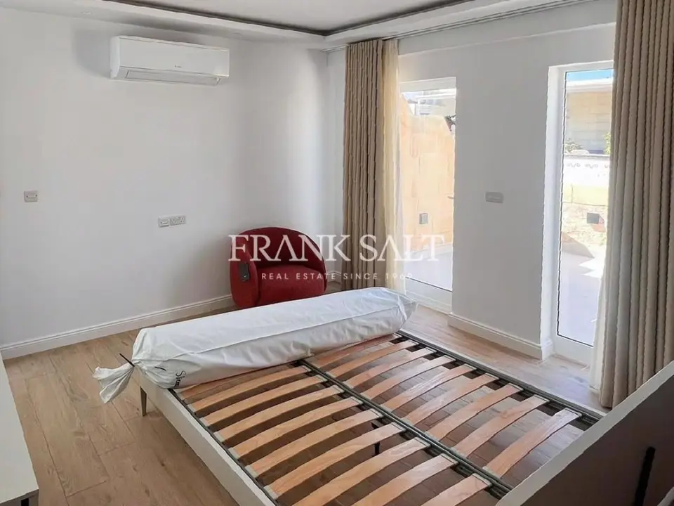 Converted 2 Bed Townhouse in the heart of Sliema