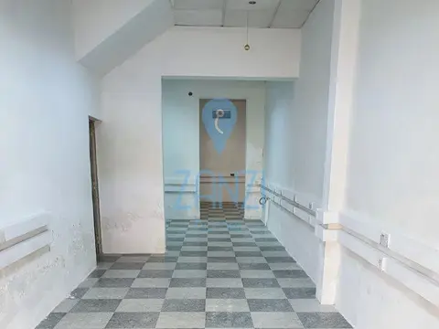 Retail / Shops / Clinic for sale in Hamrun