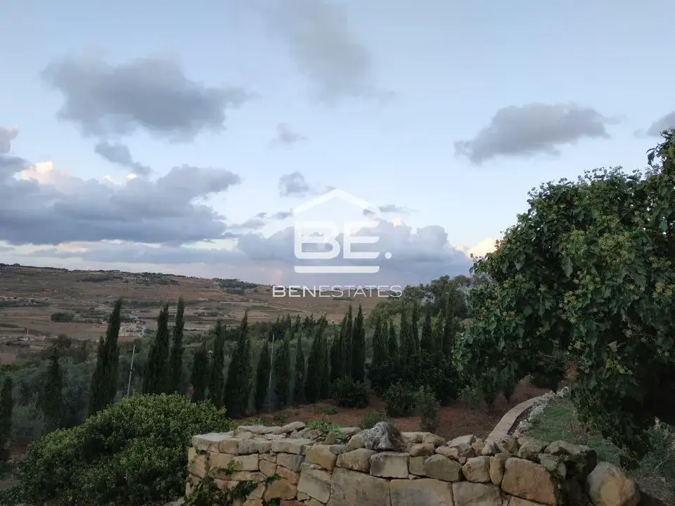 3 bedroom Farmhouse for sale in Mtarfa