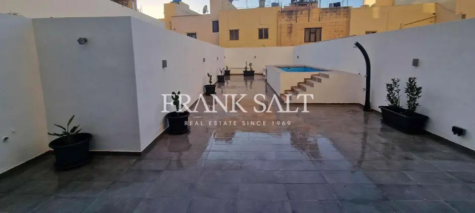 Fgura, Furnished Maisonette