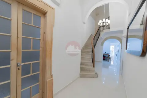 4 Bedroom Town House For Sale in Naxxar