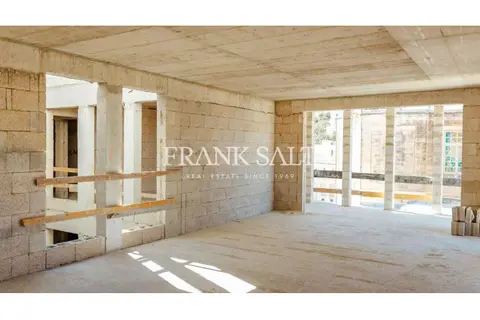 3 Bedroom Apartment For Sale in Kalkara
