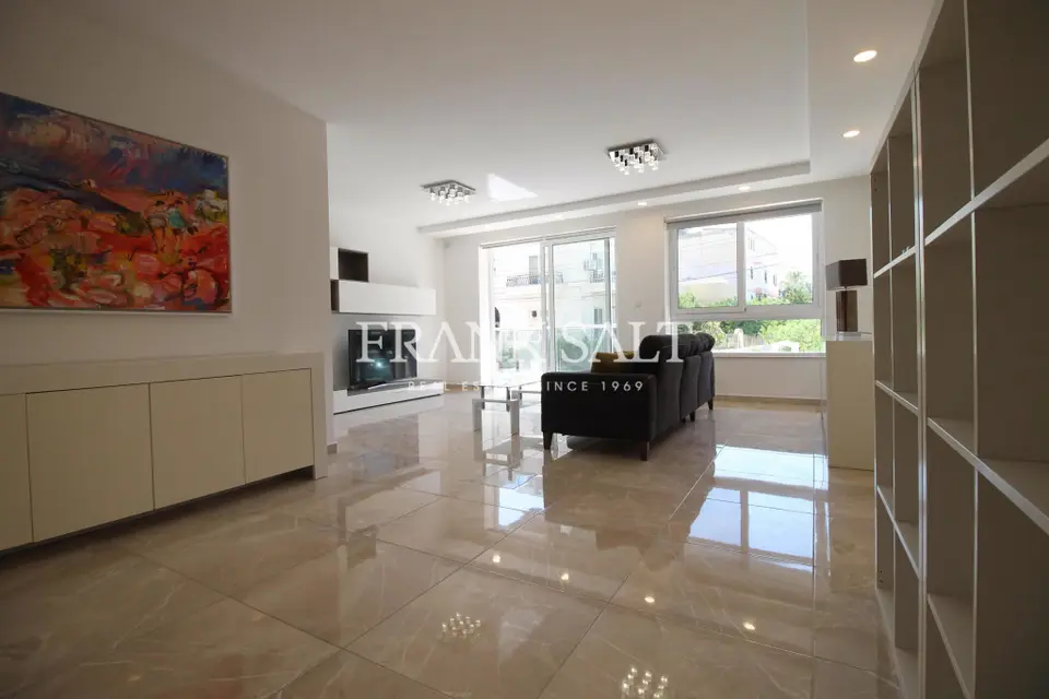 Swieqi, Furnished Penthouse