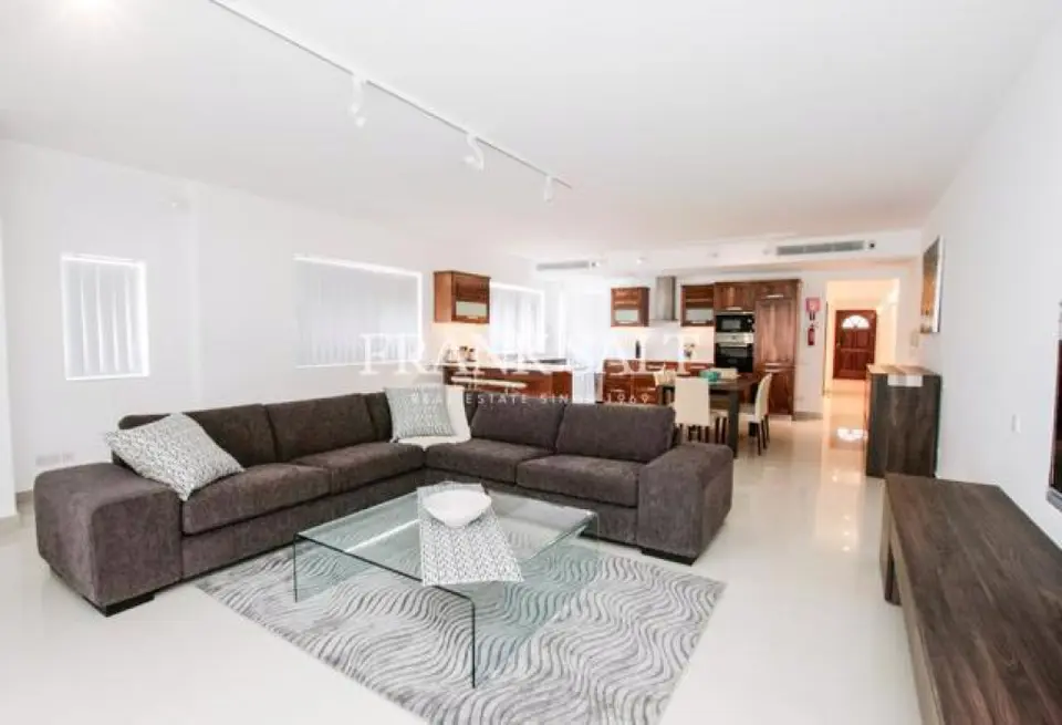 Swieqi, Furnished Maisonette