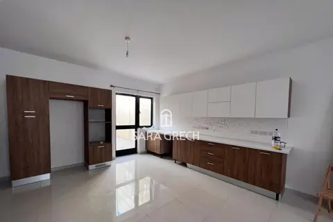 3 Bedroom Apartment To Rent in Marsascala