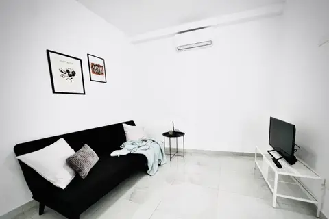 1 Bedroom Studio To Rent in Msida