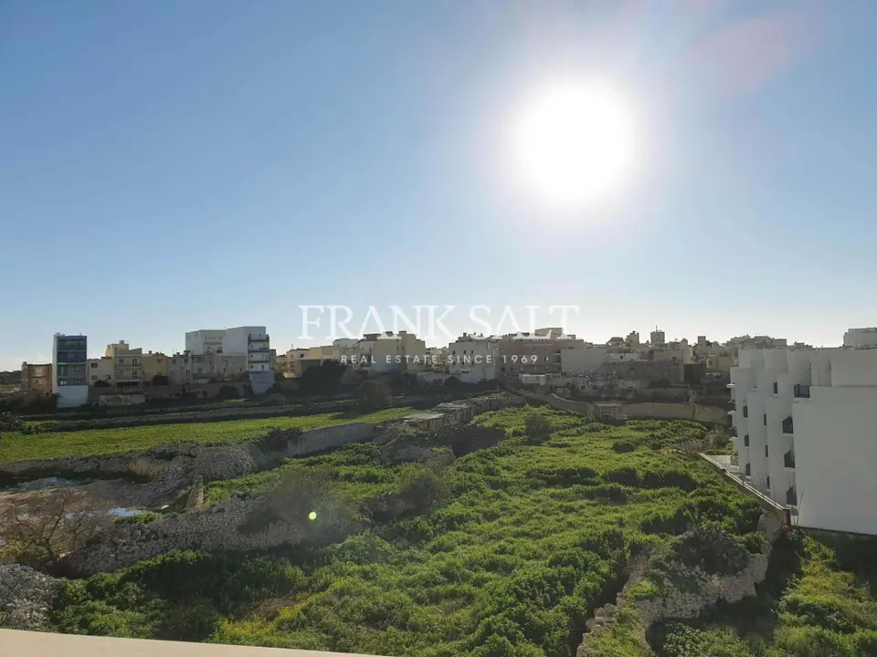 Zurrieq, Furnished Penthouse