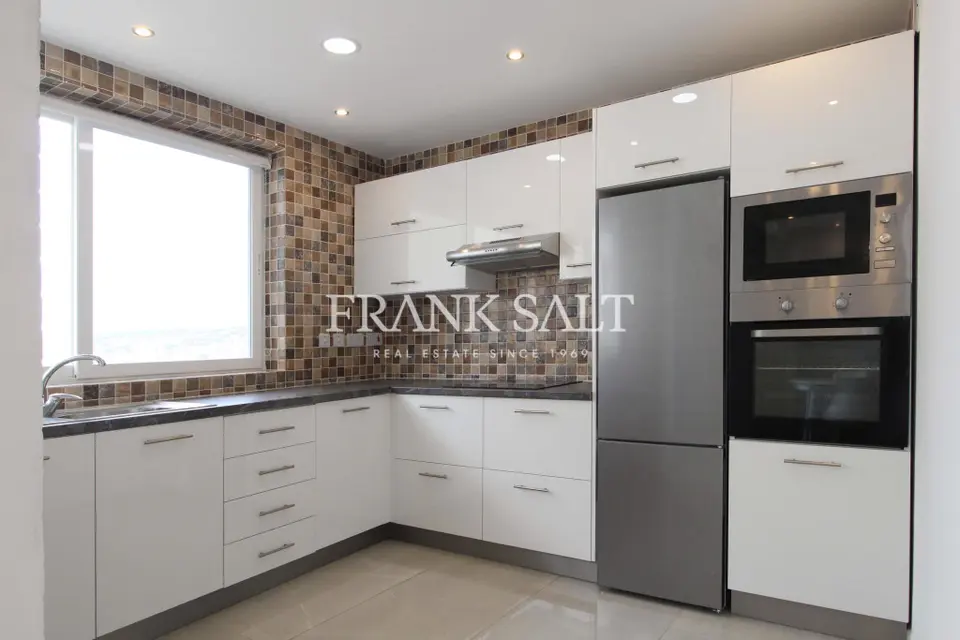 St Pauls Bay, Furnished Apartment