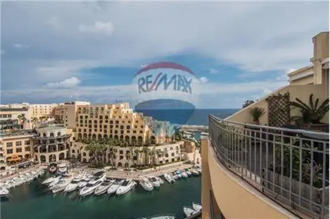 3 bedroom Penthouse for sale in St Julian's