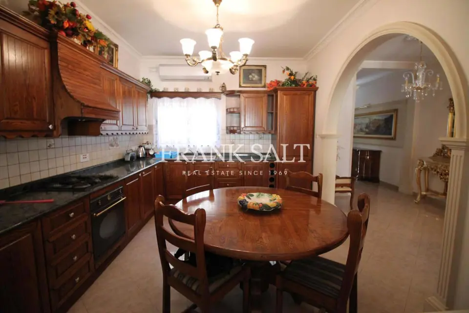 Attard, Furnished Maisonette