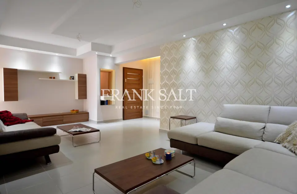Msida, Furnished Maisonette