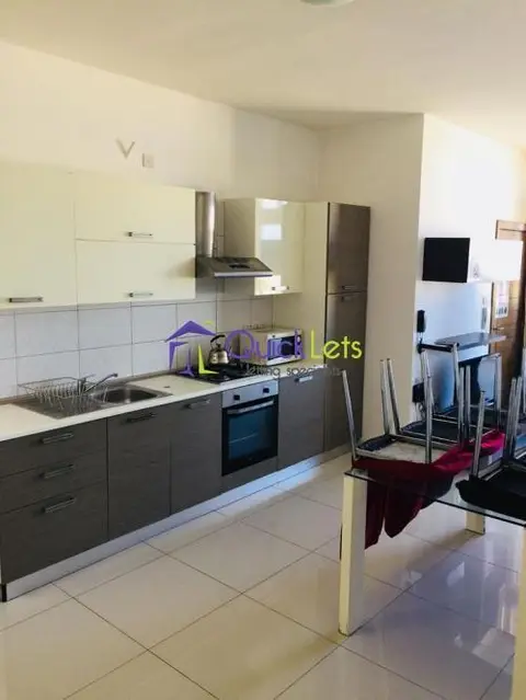 2 bedroom Penthouse to rent in Paola