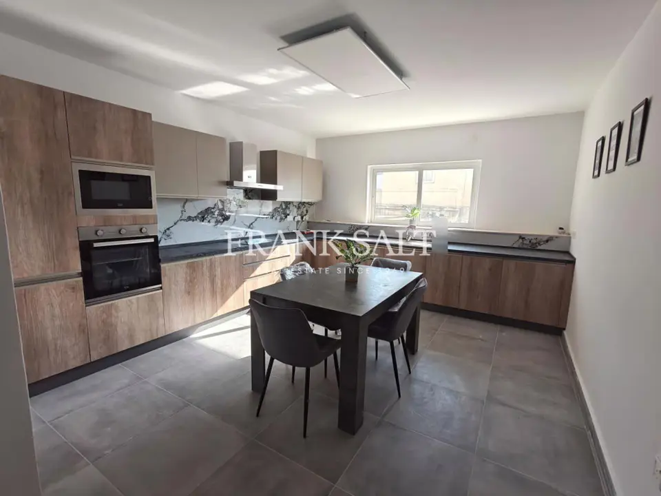 Gzira, Furnished Apartment