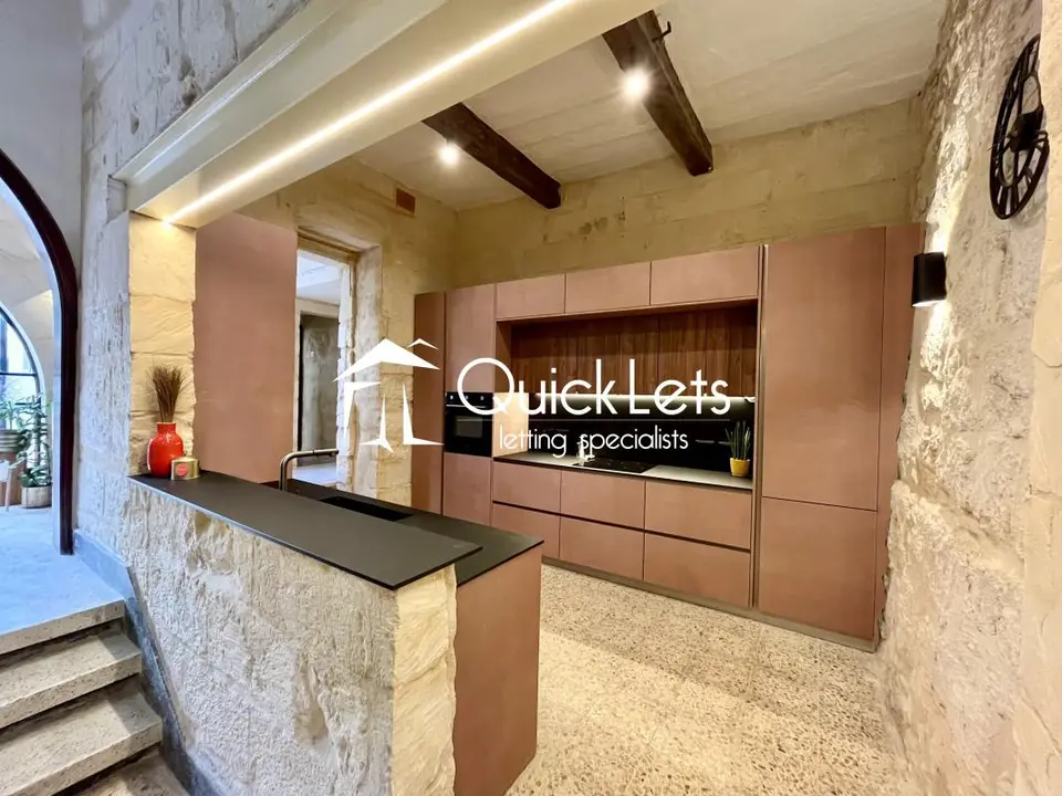 3 bedroom House of Character to rent in Rabat