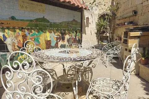 3 Bedroom Maisonette For Sale in Balzan
