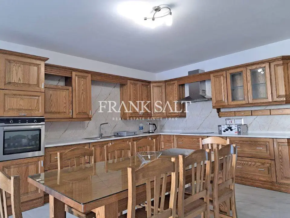 St Pauls Bay, Furnished Apartment