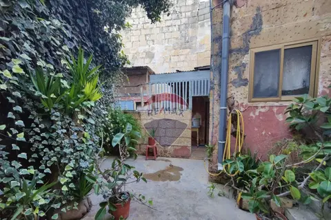 4 Bedroom Town House For Sale in Zabbar