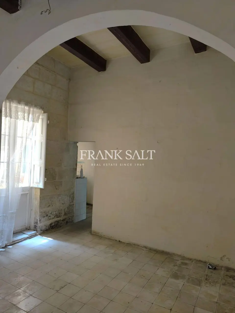 Sliema Unconverted Townhouse