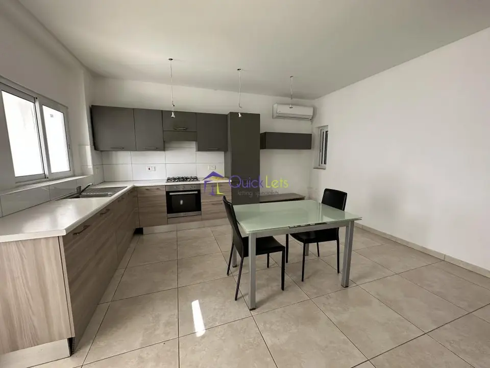 2 bedroom Maisonette to rent in Msida