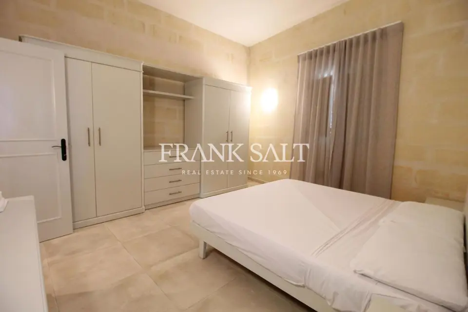 Qormi, Furnished Farmhouse