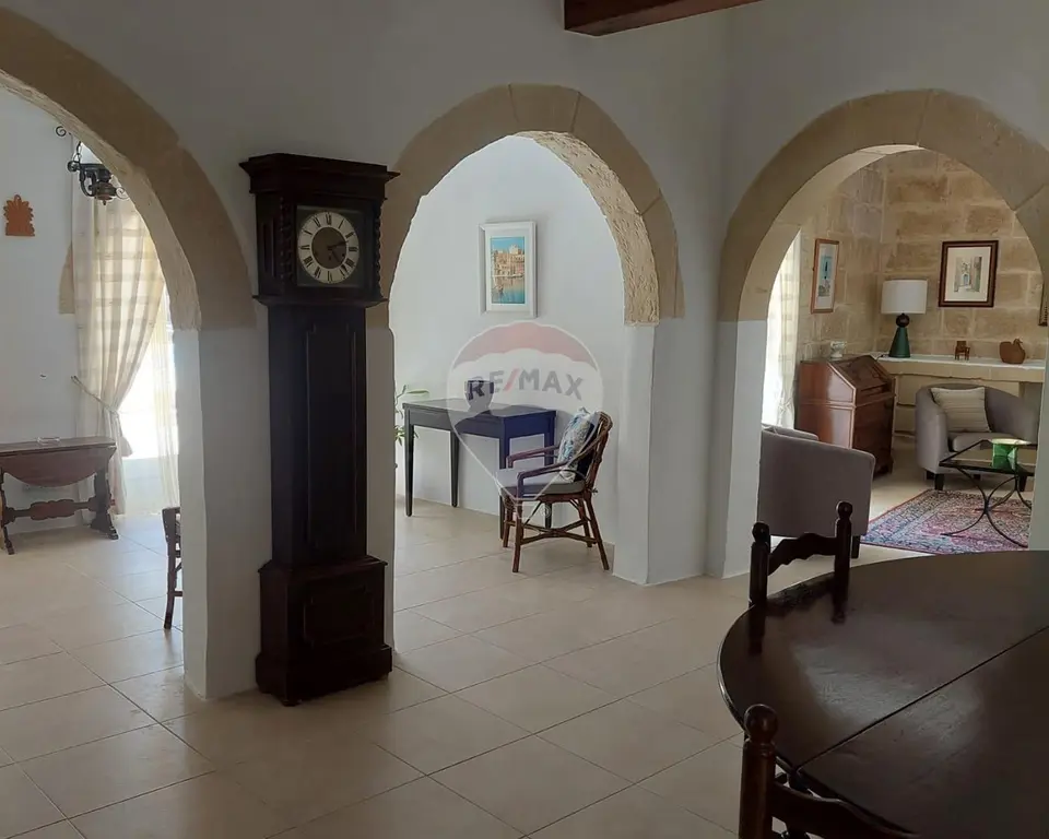 4 bedroom Farmhouse to rent in Mosta