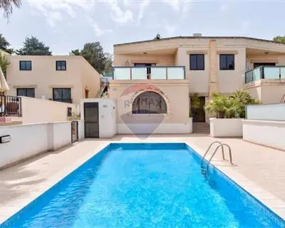3 bedroom Villa Semi-detached to rent in Mellieha