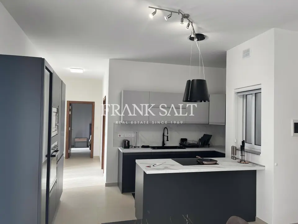 Luqa, Furnished Penthouse