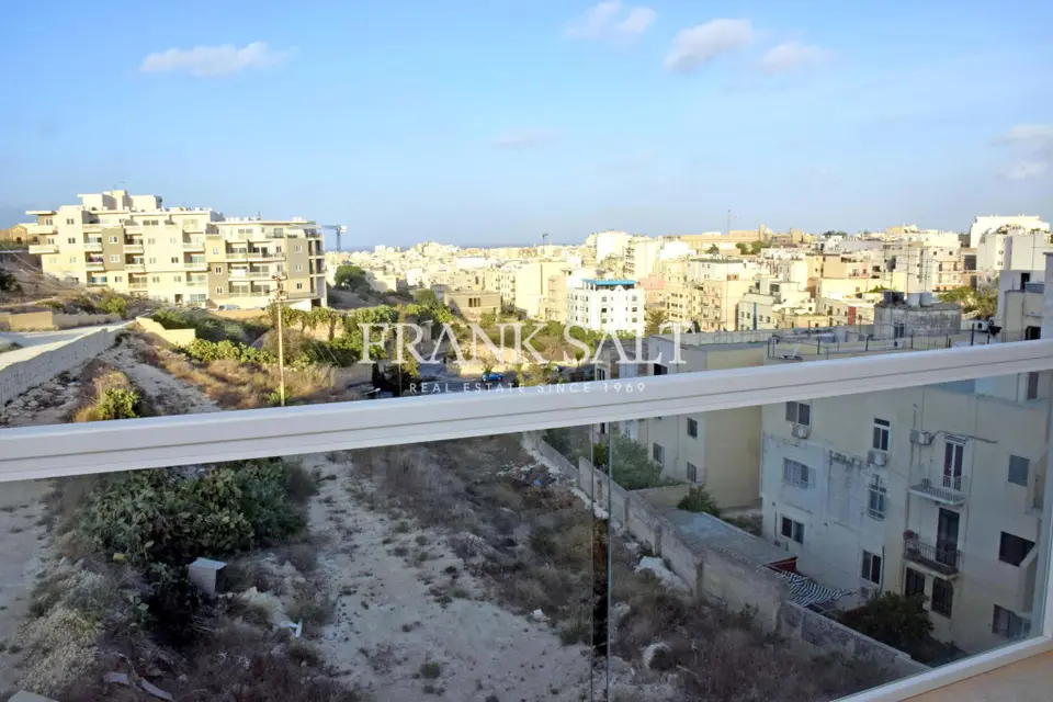 St Julians, Furnished Apartment