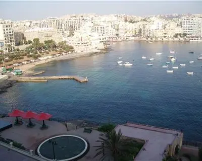 2 bedroom Apartment to rent in Sliema