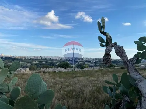 3 bedroom Farmhouse for sale in Rabat