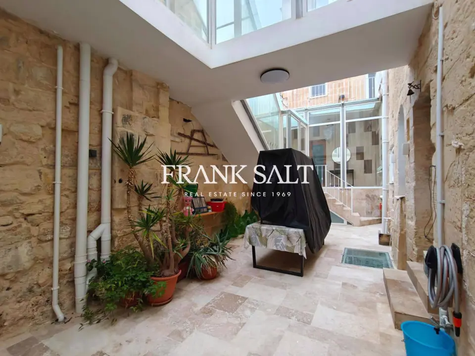 Siggiewi, Furnished, Townhouse